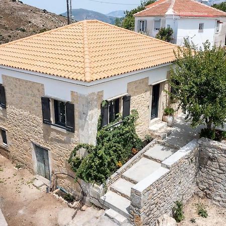 Villa Aiolia Kondoyenadha ภายนอก รูปภาพ