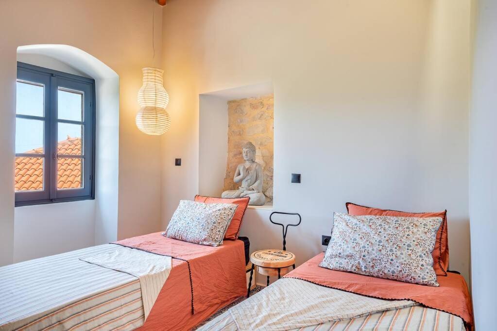 Villa Aiolia Kondoyenadha ภายนอก รูปภาพ